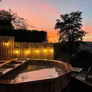  Chalet Secluded With Spectacular Views And Hot Tub!